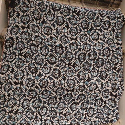Dickens jones large - &, square